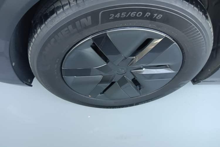 Used Li Auto MEGA 2024 Ultra Model Exterior 7