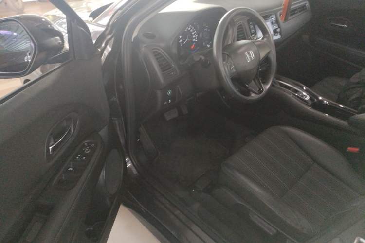 Used Honda Vezel 2016 1.8L CVT Front-Wheel Drive Pioneer Edition