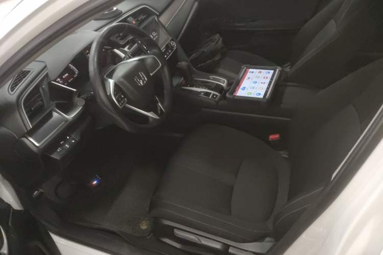 Used Honda Civic 2016 220TURBO CVT Luxury Edition Left Front Seat