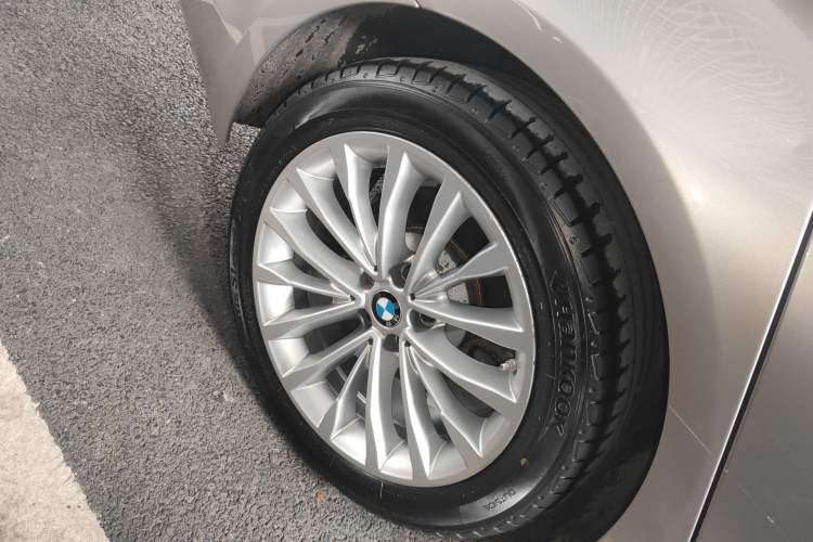 Used BMW 5 Series 2019 Facelifted 525Li Luxury Package
