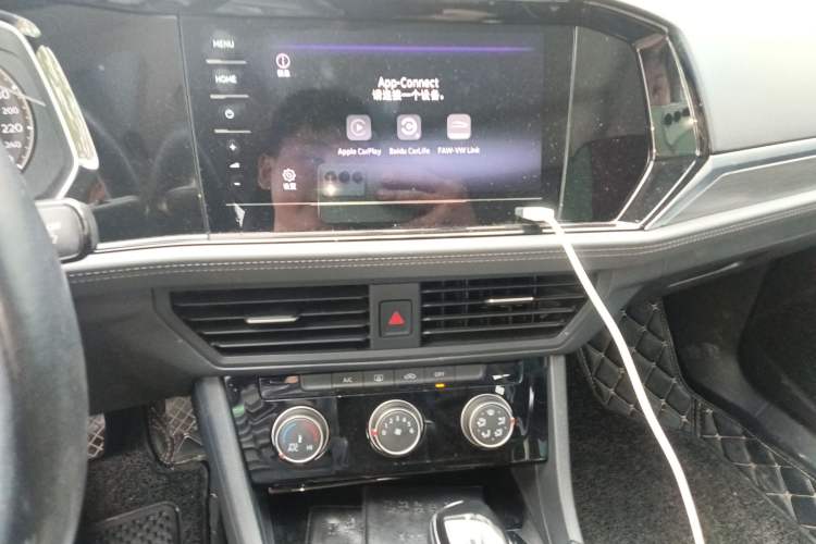 Used Volkswagen Sagitar 2020 280TSI DSG Comfort Version China VI Standard Audio And AC Panel