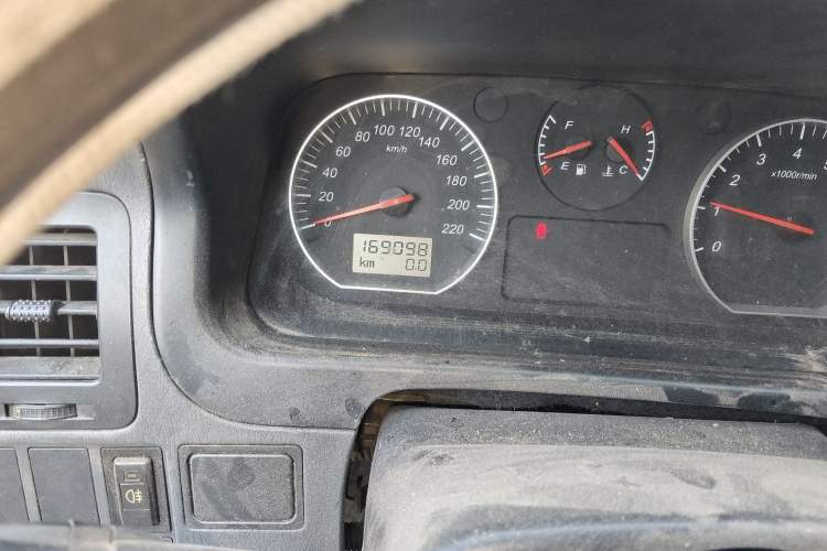 Used Jinbei Grace 2016 2.0L Express Utility Model
