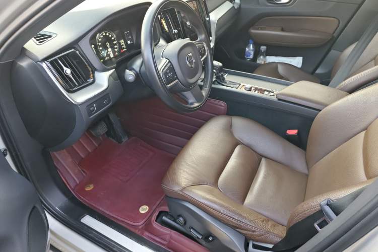 Used Volvo XC60 2021 T5 4x4 Smart Luxury Edition