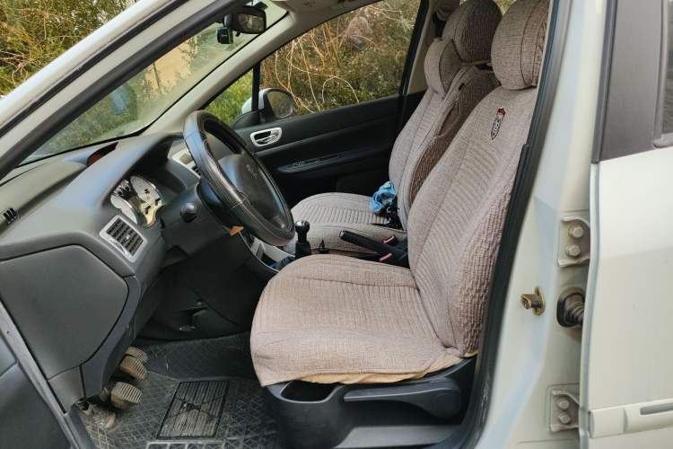 Used Peugeot 307 2013 Hatchback 1.6L Manual Comfort Edition