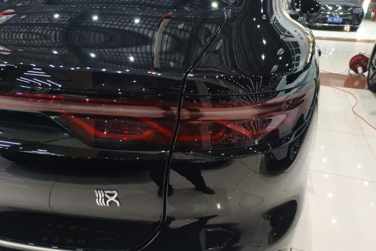 Used BYD Han 2024 DM-i Glory Edition 121KM Premium Model