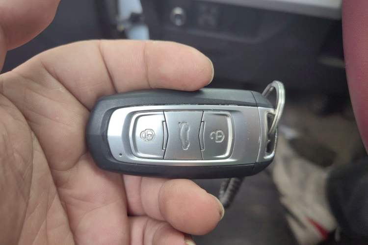 Used Geely Auto Emgrand X7 Sport 2016 2.0L Manual ZhiShang Version