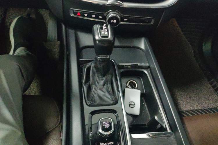 Used Volvo XC60 2021 T5 4x4 Smart Luxury Edition
