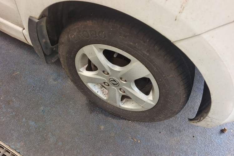 Used Dongfeng Fengon 330 2014 1.5L Manual Comfort Version DK15-02