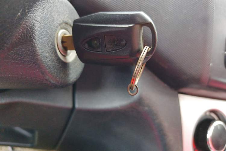 Used CHANGAN KAICHENG Ounuo S 2015 1.5L Jin Ouno Standard Model