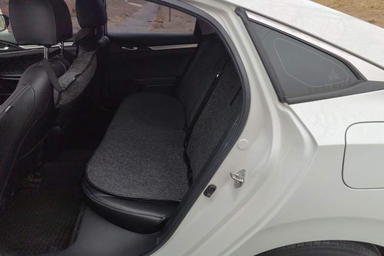 Used Honda Civic 2019 220TURBO CVT Dynamic Edition China VI Emission Standard Left Rear Seat