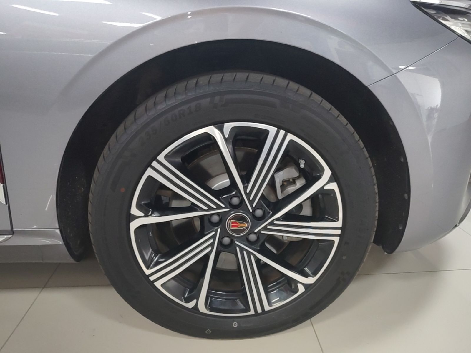 Hongqi H5 PHEV 2025 170 Super Hybrid Version — снимка 8