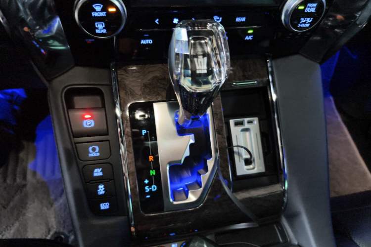 Used Toyota Vellfire 2019 Dual-Engine 2.5L HV Prestige Edition
