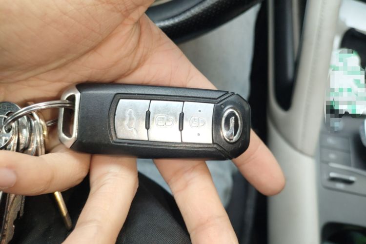 Used BYD Yuan UP 2024 401KM Leading Edition Vehicle Key