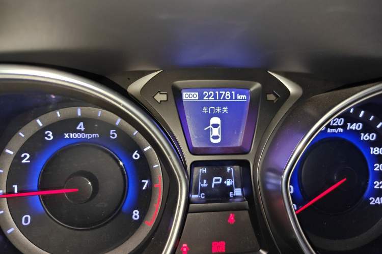 Used Hyundai Elantra (5th Generation / Langdong) 2012 1.6L Automatic Leading Model