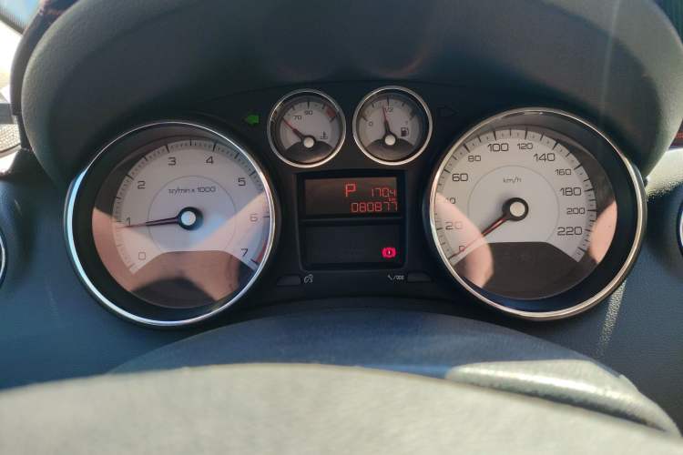 Used Peugeot 408 2013 1.6L Automatic Comfort Edition Odometer Close Up