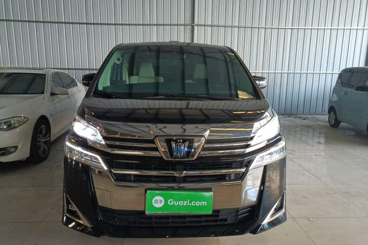 Used Toyota Vellfire 2021 Crown Dual-Engine 2.5L HV Prestige Edition
