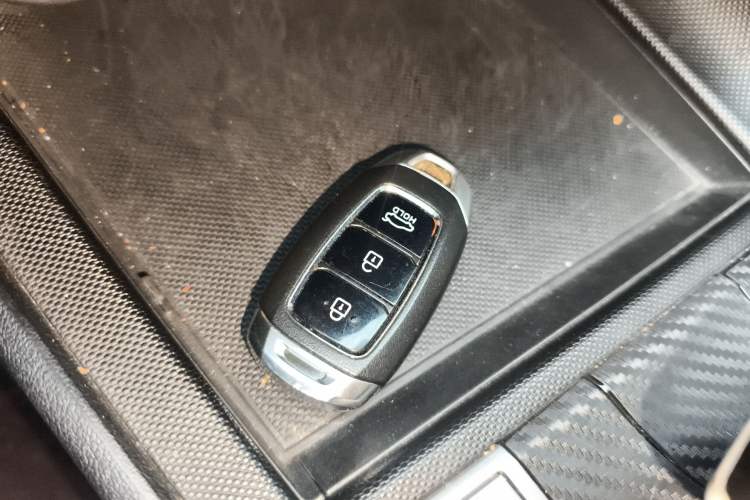 Used Hyundai Elantra 2022 1.5L CVT GLX Elite Edition Interior 1