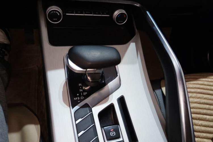 Used Geely Auto Coolray 2024 1.5T DCT Longteng Edition
