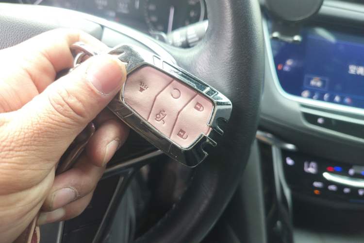 Used Cadillac XT5 2020 Revised Version 28T Luxury Edition Vehicle Key