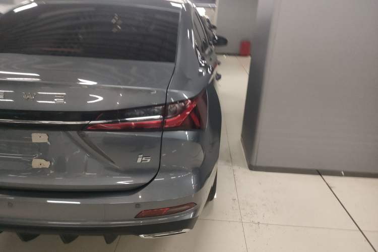 Used Roewe i5 2023 1.5L CVT Luxury Edition Right Rear Taillight