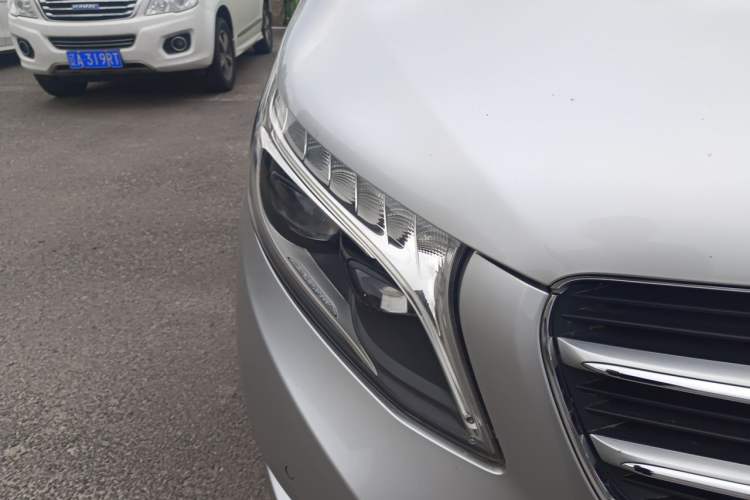 Used Mercedes-Benz V-Class 2016 V 260 Avantgarde Edition