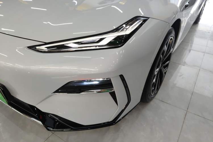 Used Geely Galaxy E8 2025 700 km Long-Range Intelligent Driving Version