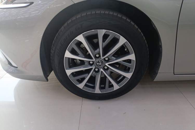 Used Lexus ES 2021 200 Excellence Edition