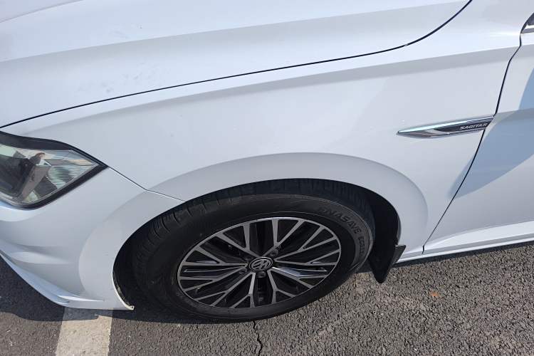 Used Volkswagen Sagitar 2020 280TSI DSG Comfort Version China VI Standard Left Front Wheel Hub