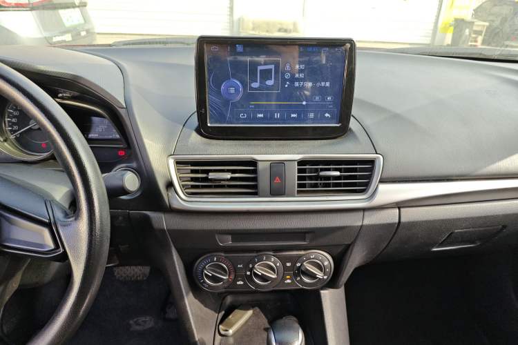 Used Mazda 3 Axela 2017 Sedan 1.5L Automatic Comfort Model Emission Standard China V