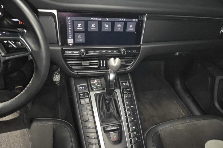 Used Porsche Macan 2018 Macan 2.0T Audio And AC Panel