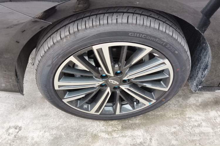 Used Chery Arrizo 8 2025 1.6T DCT Smart Left Front Wheel Hub