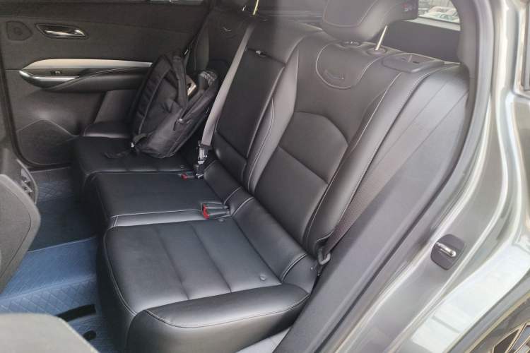 Used Cadillac XT4 2018 28T Two-Wheel Drive Leading Version
