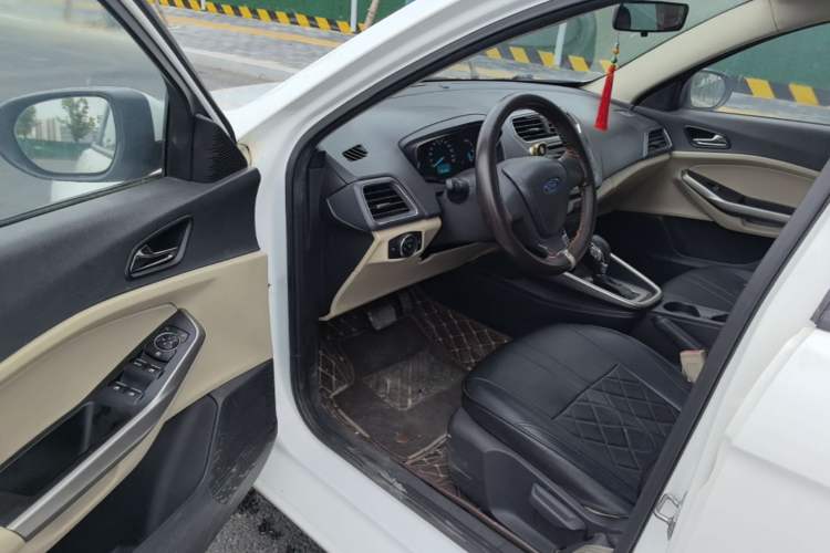 Used Ford Escort 2015 1.5L Automatic Comfort Edition