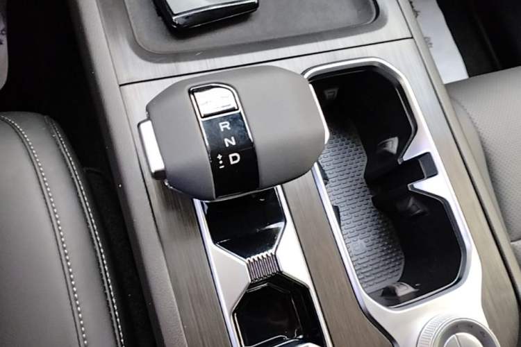 Used Dongfeng Zhengzhou Nissan Z9 2025 GT 2.3T Automatic Diesel 4x4 First Edition – Enjoyment Version
