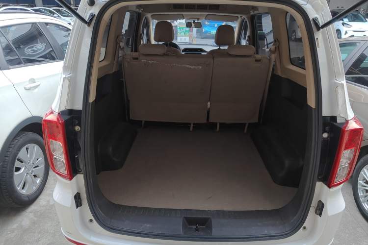 Used Wuling Hongguang 2021 1.5L S Standard Version LAR Trunk