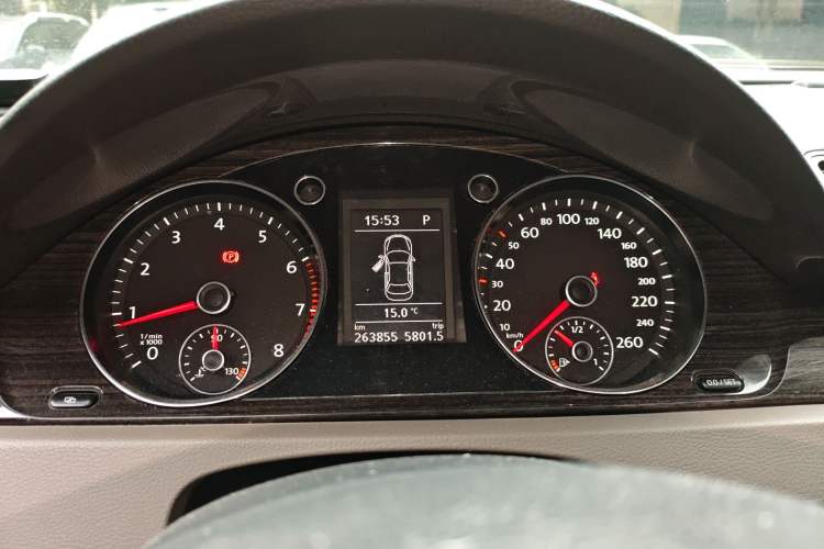 Used Volkswagen Magotan 2012 Facelift 2.0 TSI Prestige Model Instrument Cluster