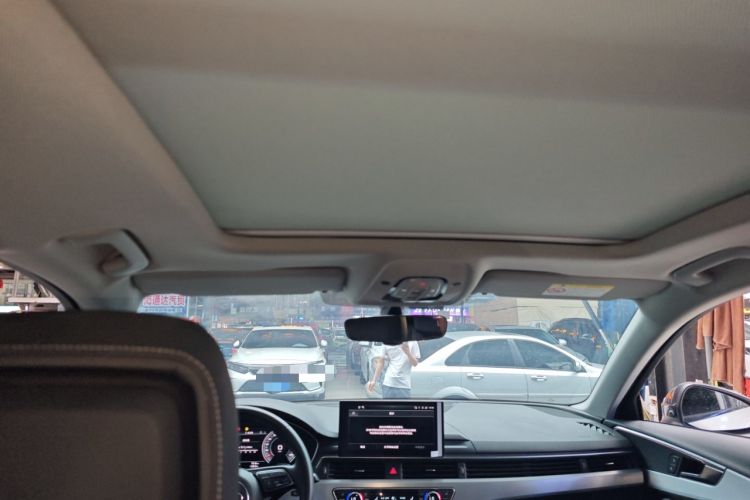 Used Audi A4L 2020 40 TFSI Luxury Dynamic Model Headliner