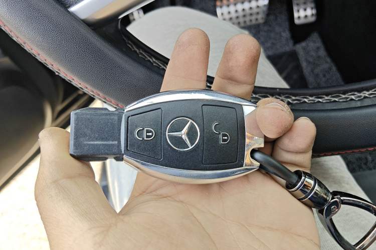 Used Mercedes-Benz R-Class 2014 R 320 4MATIC Business Model
