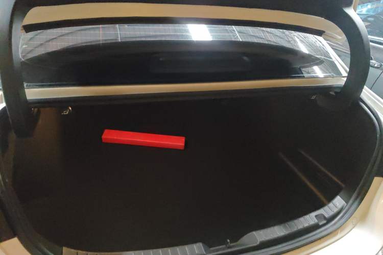 Used Mazda 3 Axela 2020 1.5L Automatic ZhiMei Edition Trunk