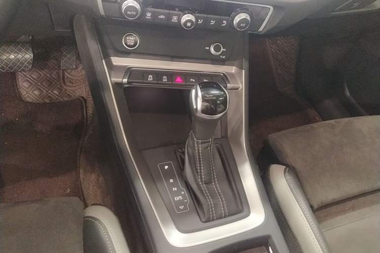 Used Audi Q3 2021 35 TFSI Fashion Dynamic Model