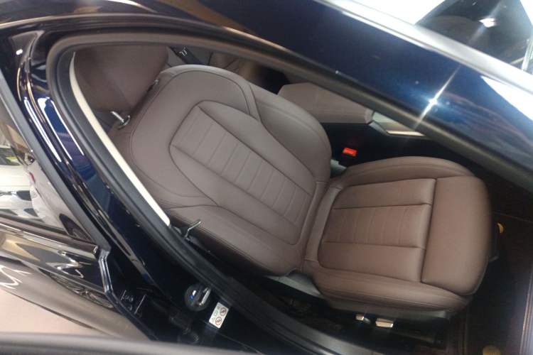 Used BMW 3 Series 2021 Second Facelift 325Li M Sport Night Edition Package
