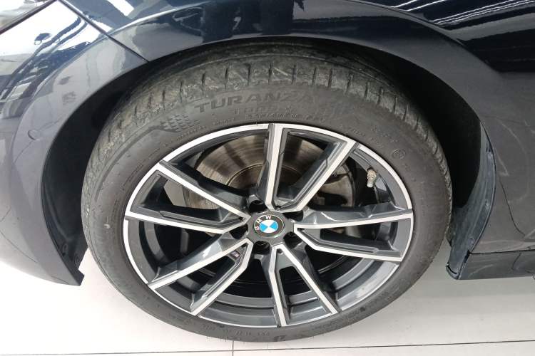 Used BMW 3 Series 2024 325Li M Sport Package Exterior 4