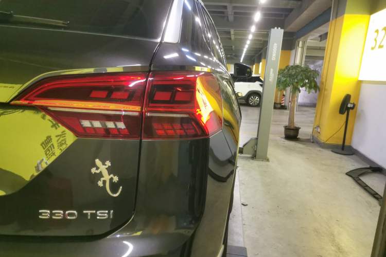 Used Volkswagen Tayron 2020 330TSI Two-Wheel Drive Luxury Smart Connectivity Version