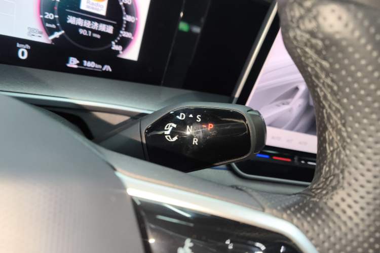 Used Volkswagen Tayron 2025 Tiguan L 380TSI 4Motion Luxury Gear Lever