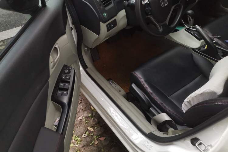 Used Honda Civic 2014 1.8L Automatic Classic Edition
