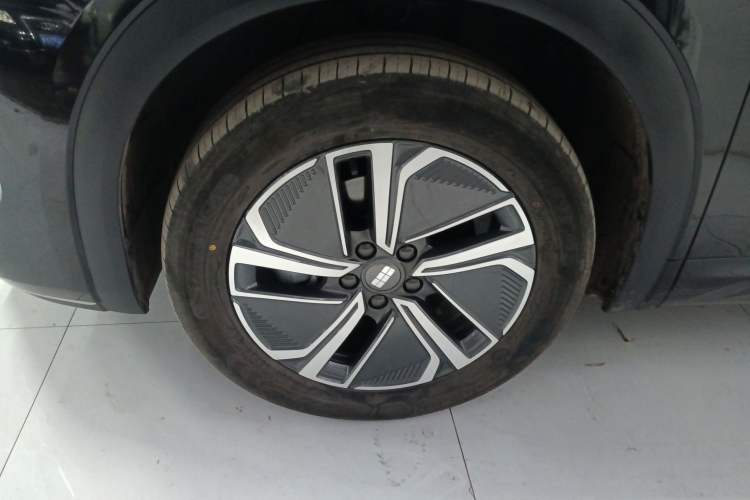 Used Geely Galaxy Xingjian 7 EM-i 2025 120km Launch+ Version
