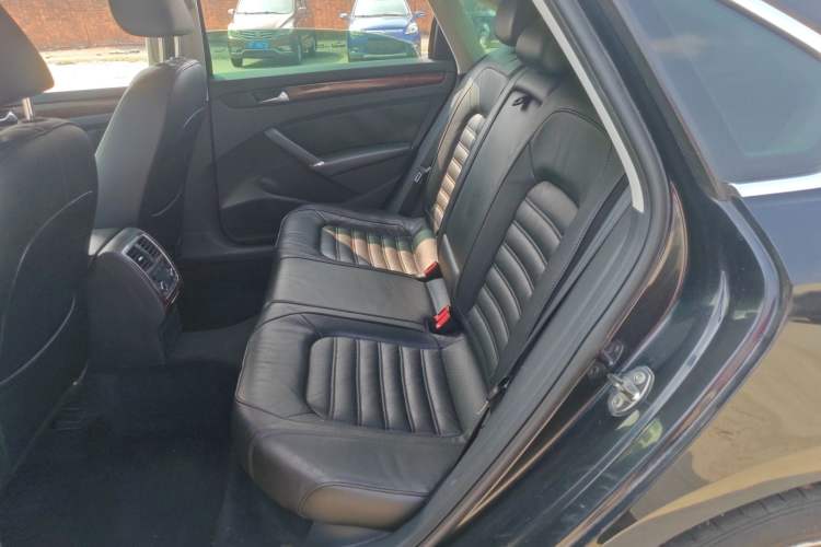 Used Volkswagen Passat 2011 1.8TSI DSG Prestige Edition Left Rear Seat