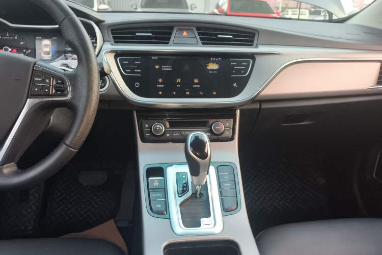 Used Geely Auto Emgrand GL 2018 1.4T DCT Prestige Smart Connectivity Version
