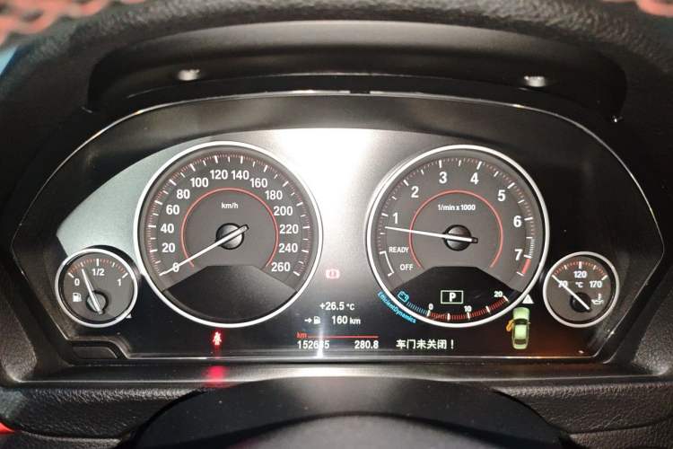 Used BMW 3 Series 2015 320i Luxury Edition Sports Design Package

