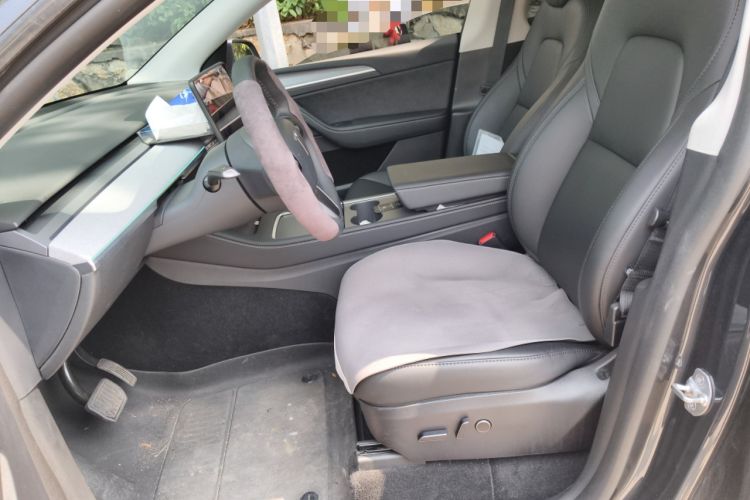 Used Tesla Model Y 2024 Rear-Wheel-Drive Version
